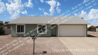 Building Photo - 678 S Silver Dr