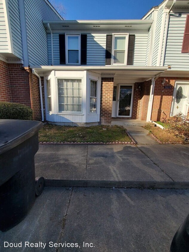 2 br, 1.5 bath House 5616 Picadilly Lane House Rental in Portsmouth