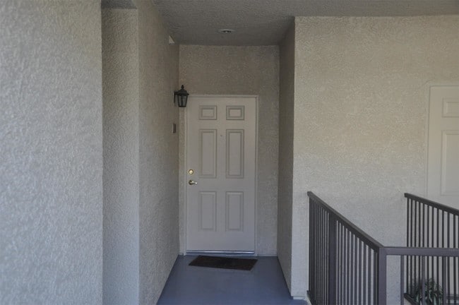 Building Photo - 7111 S Durango Dr