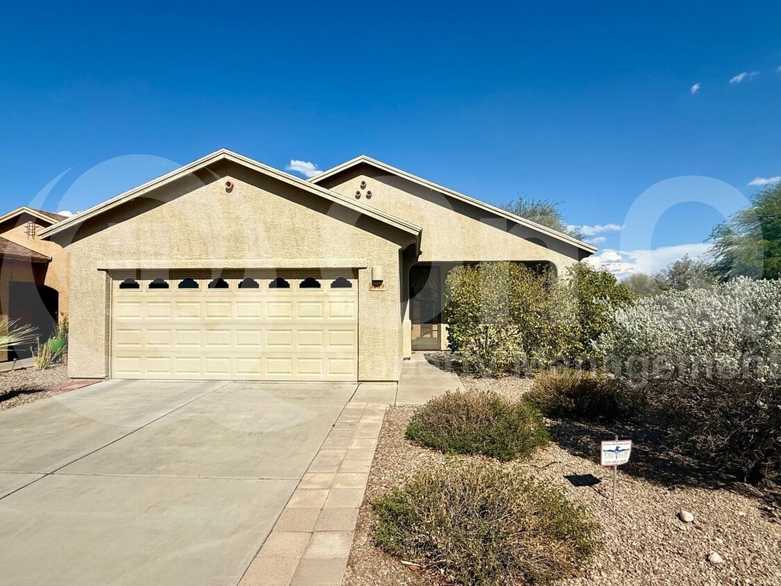 Primary Photo - 3259 S Lakeside Ridge Loop