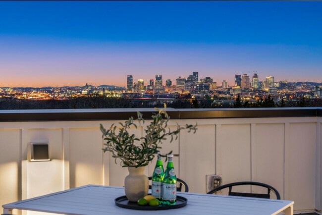Foto del edificio - 506 W Trinity Ln
