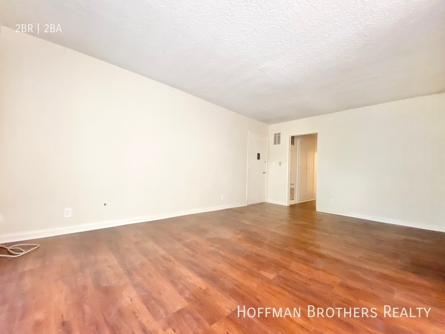Primary Photo - 7010 Lanewood Ave Los Angeles, CA 90028
