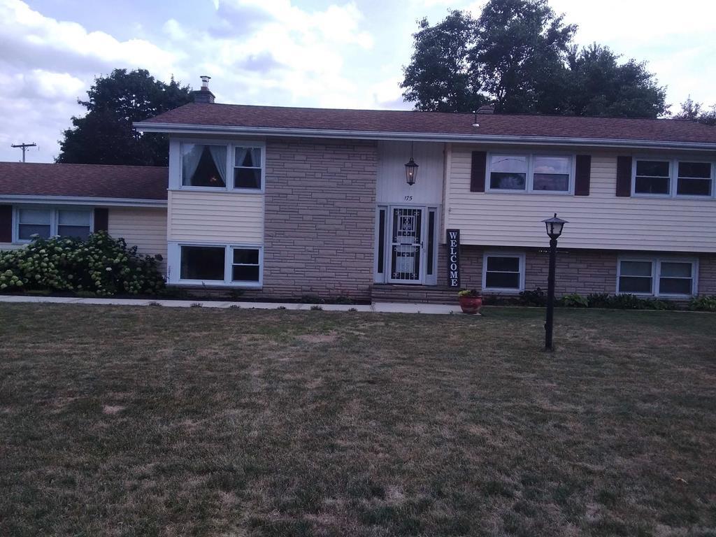 Primary Photo - 175 Oriole Dr