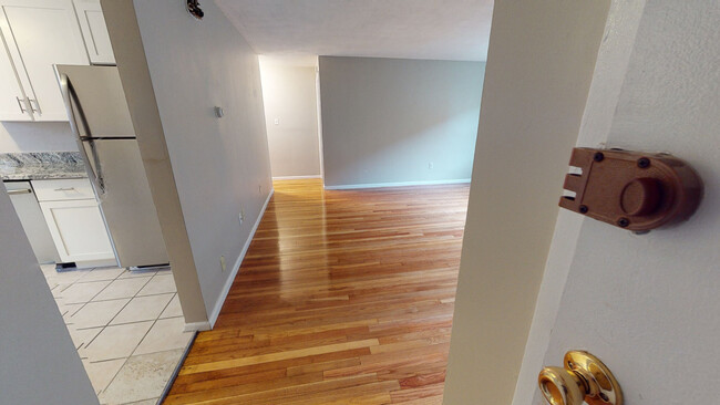 Foto del edificio - 51 Colborne Rd