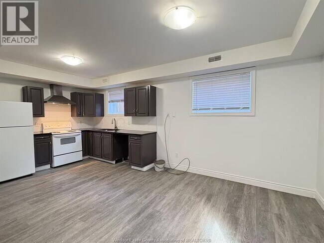 Photo du bâtiment - 658 Caron Ave