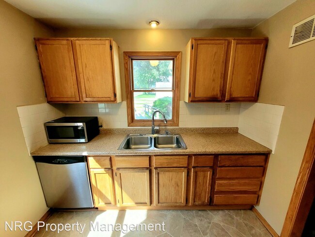Building Photo - 3 br, 2 bath House - 7244 2nd Ave S