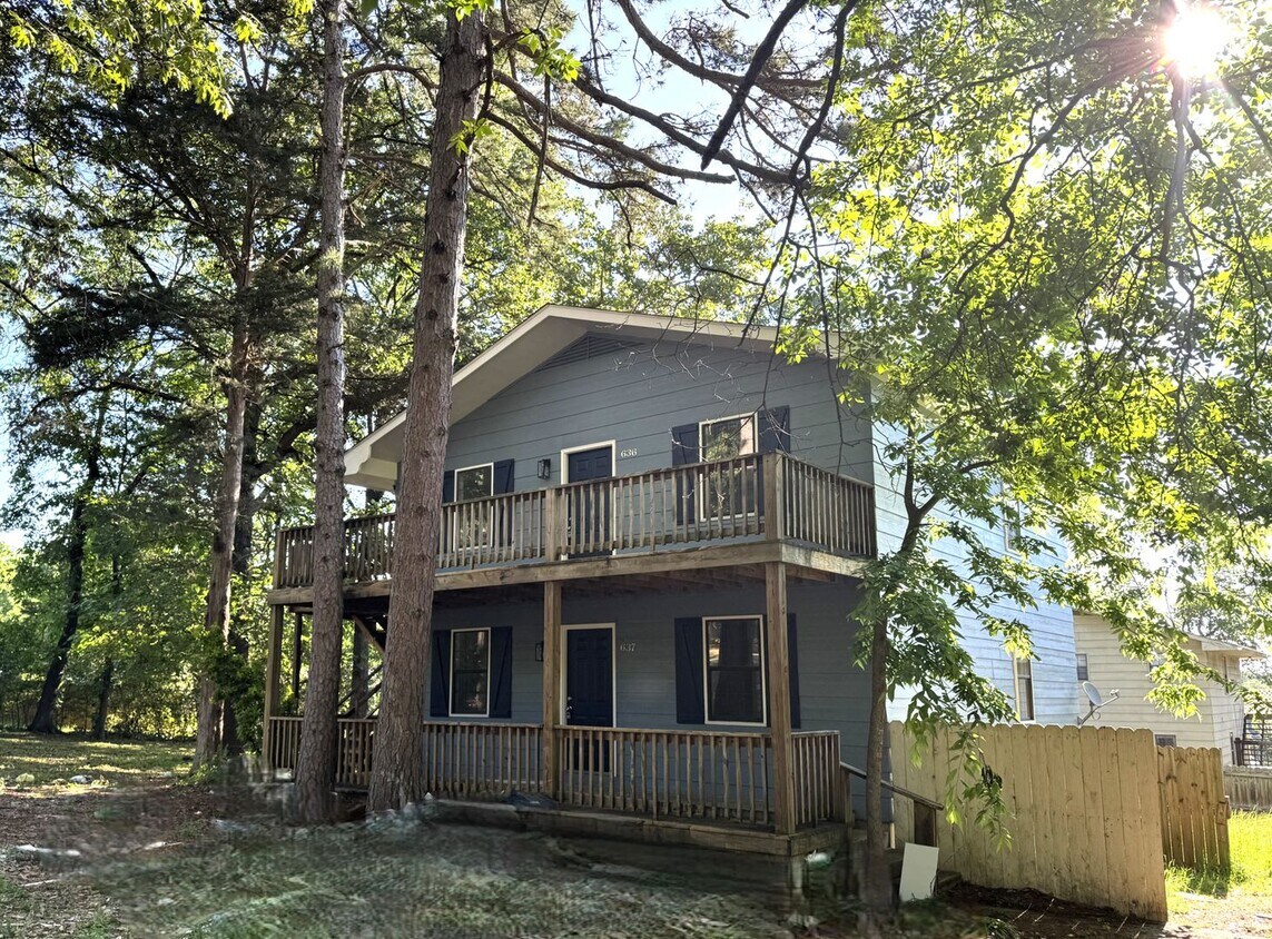 Foto del edificio - Completely Remodeled • 2/1 Duplex in Heber...
