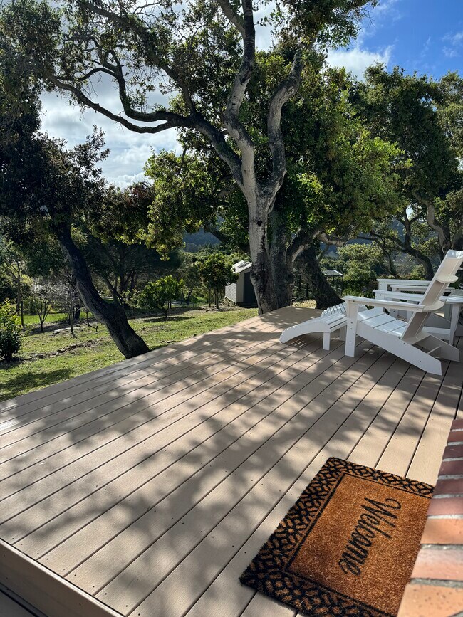 Foto del edificio - 245 Country Hills Ln