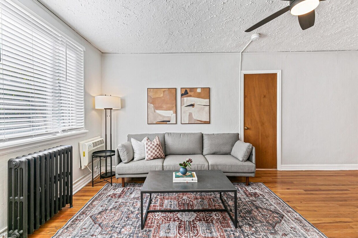 Foto principal - 1666 Detroit St