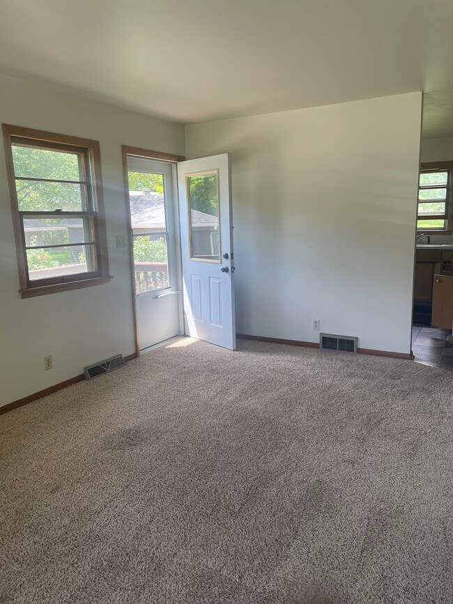 Foto del edificio - 324 N Ellen St