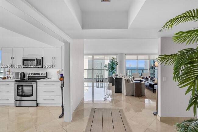 Foto del edificio - 16400 Collins Ave