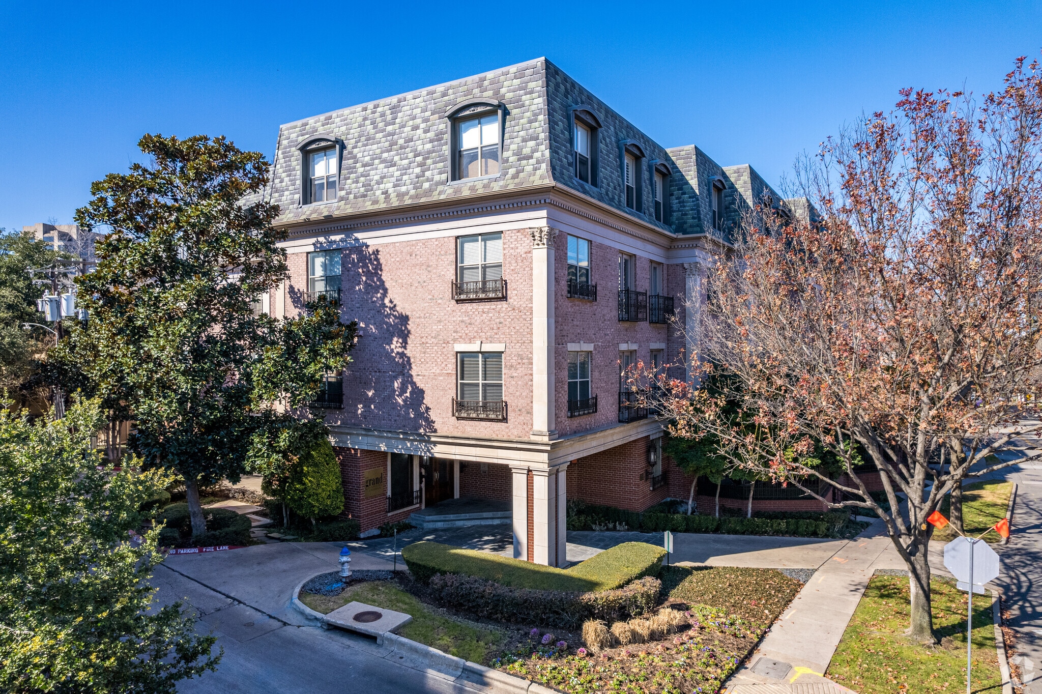 The Grand at Turtle Creek Condominiums