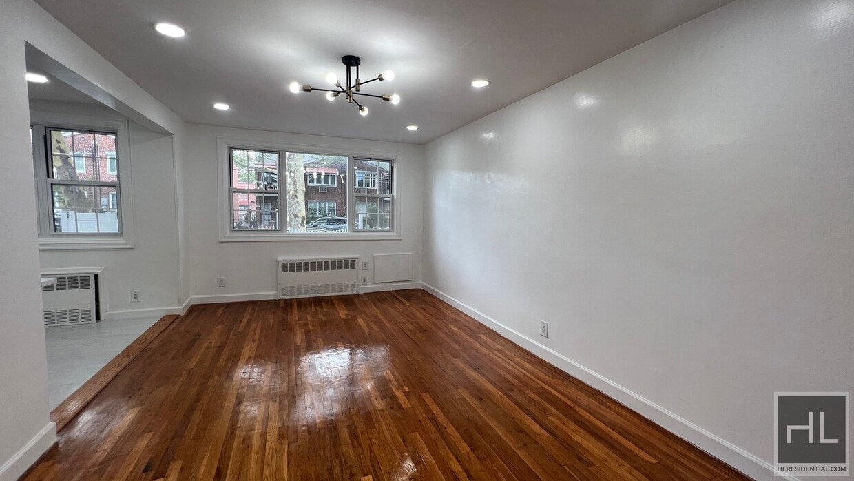 Primary Photo - EAST 57 STREET