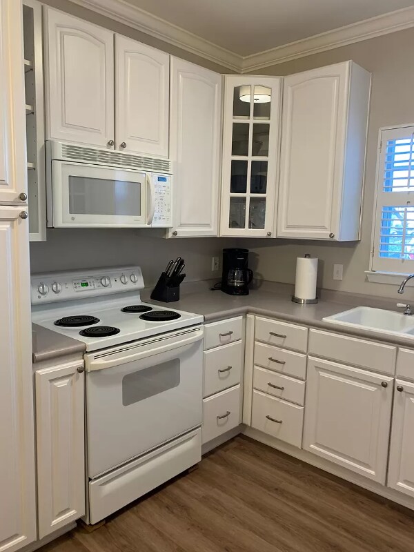 Building Photo - 2721 Linmar Ave