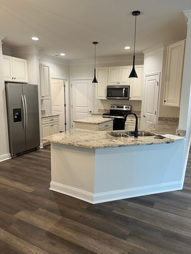 Building Photo - 7528 School View Way