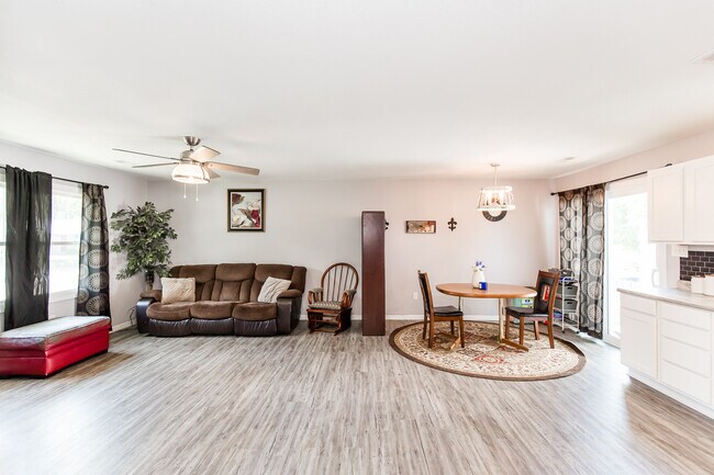 Foto del edificio - 1314 W 9th St