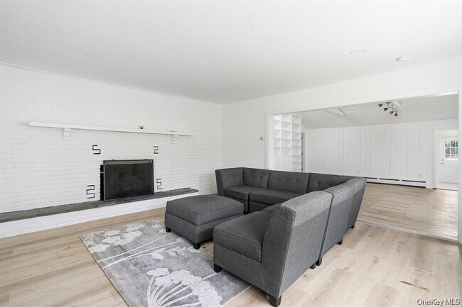 Building Photo - 35 Gardners Ln