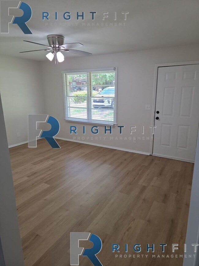 Foto del edificio - 4768 Wellborn Dr