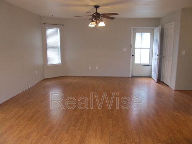 Building Photo - 3015 Merriman Rd