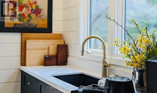 Building Photo - 929 Muskoka 3 Rd