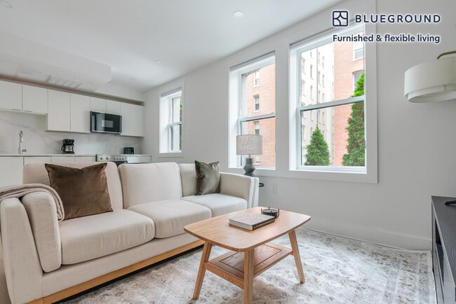 Building Photo - 2116 Kalorama Rd NW