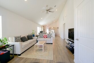 Building Photo - 21534 Cypress Trellis Dr