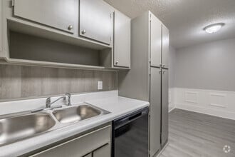 Interior Photo - Wind Crest Apartments & Townhomes