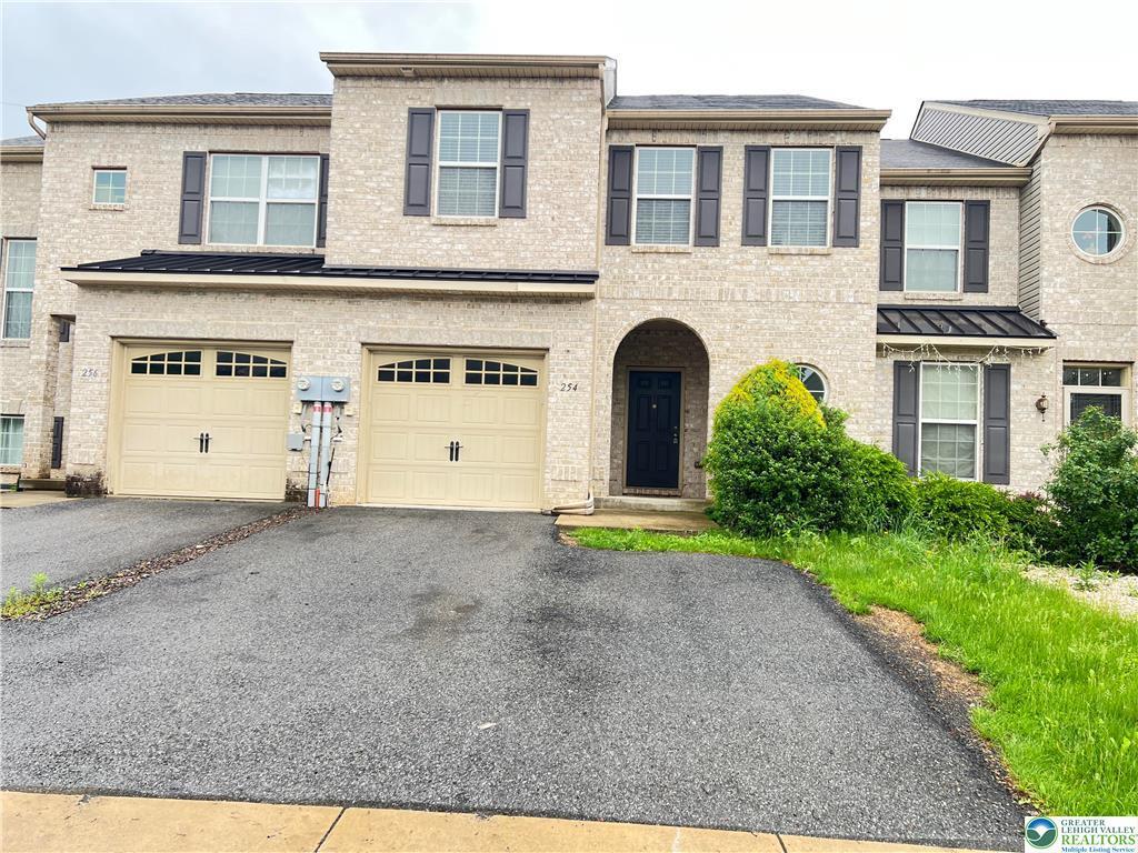 Foto principal - 254 Milkweed Dr