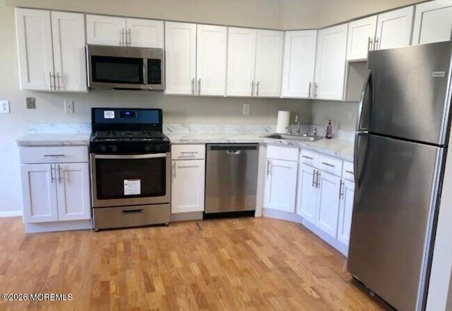 Building Photo - 1004 Arlington Dr