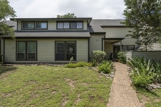 Building Photo - 13 Casa Verde St