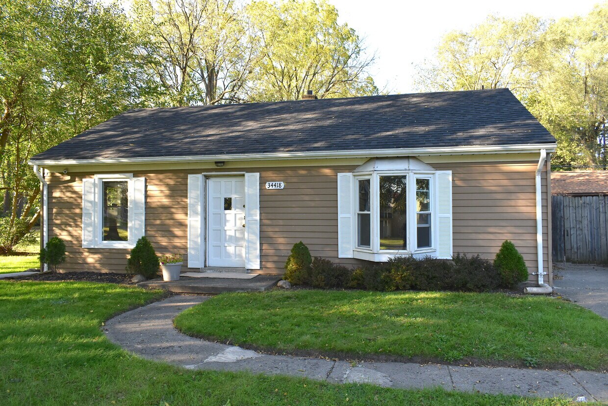 34418 Marquette St, Westland, MI 48185 House Rental in Westland, MI