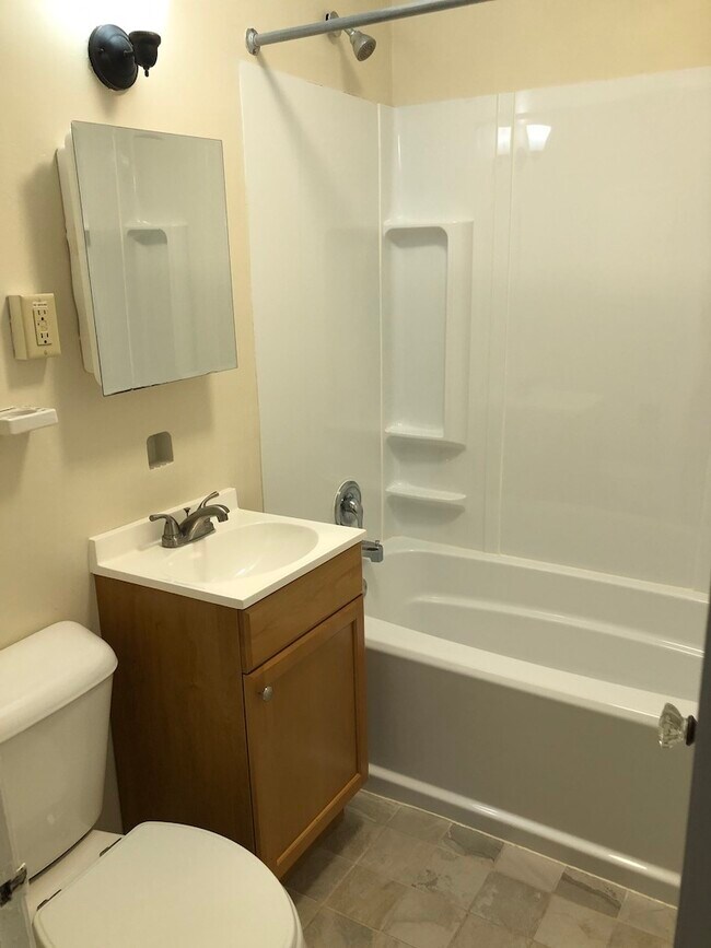 bath - 17 W Leicester St