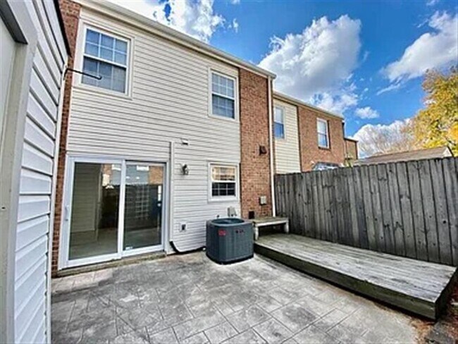 Foto del edificio - A delightful townhome