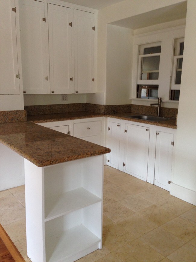 Foto del edificio - 750 E Orange Grove Blvd