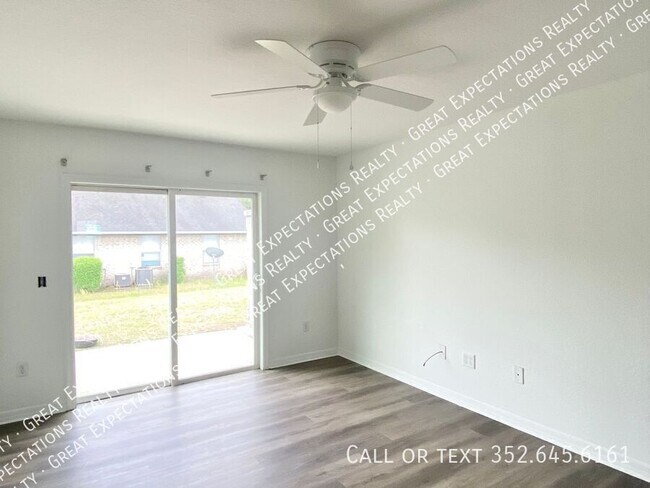 Foto del edificio - 6744 SE 106th St