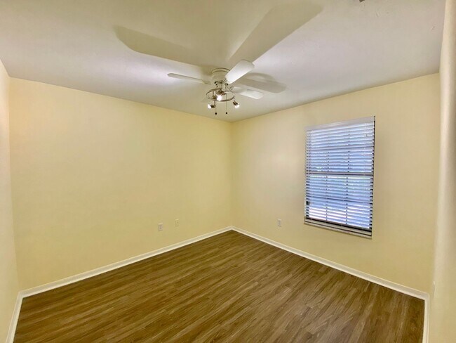 Foto del edificio - Charming 4BR Home in Haile Plantation with...