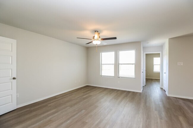 Building Photo - 10703 Sunlit St