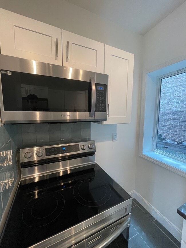 Building Photo - 56 Chambers St