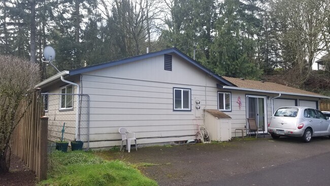 "frente" de la unidad - 2150-2160 Raynor St SE