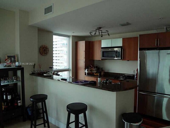 Building Photo - 300 Biscayne Blvd