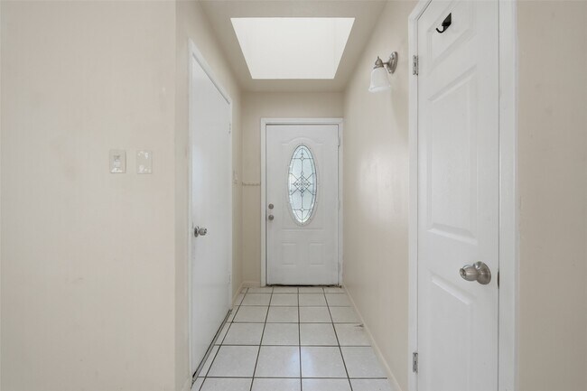 Foto del edificio - 13723 Smokey Trail Dr