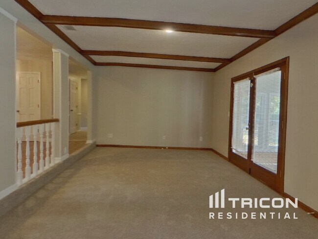 Foto del edificio - 5823 Williamsburg Dr NW