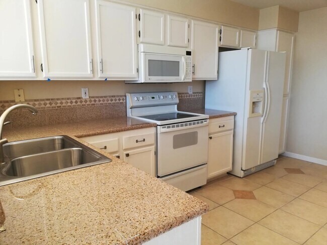 Building Photo - 1108 Radiant Ln