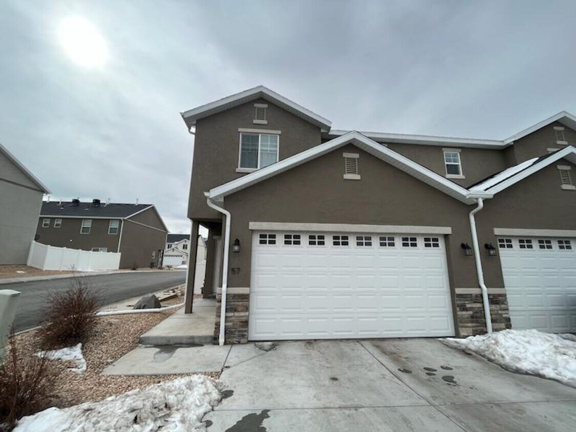 Foto principal - Stone Gate Townhome