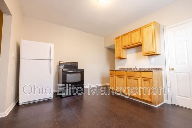 Foto del edificio - 349 E Welch Ave