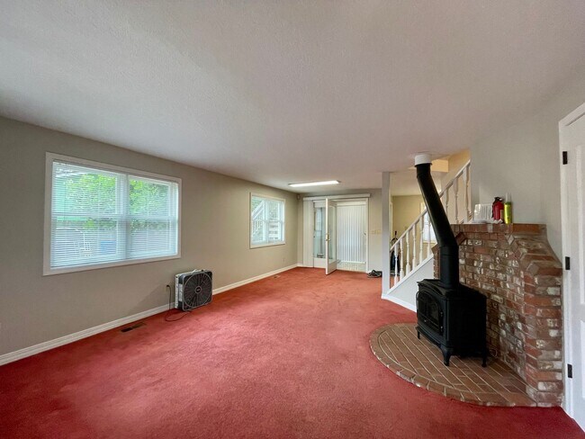 Foto del edificio - Lovely SE 4 bed 2 Bath Duplex in Mil Park ...