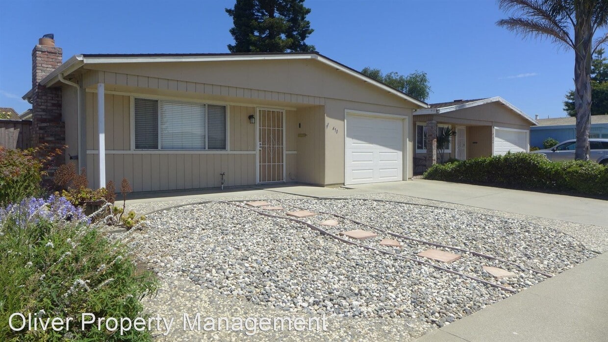Primary Photo - 2 br, 2 bath House - 450 Tuttle Ave