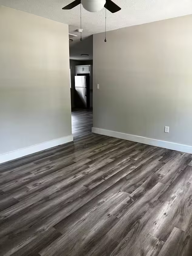 Building Photo - 468 N Locust St