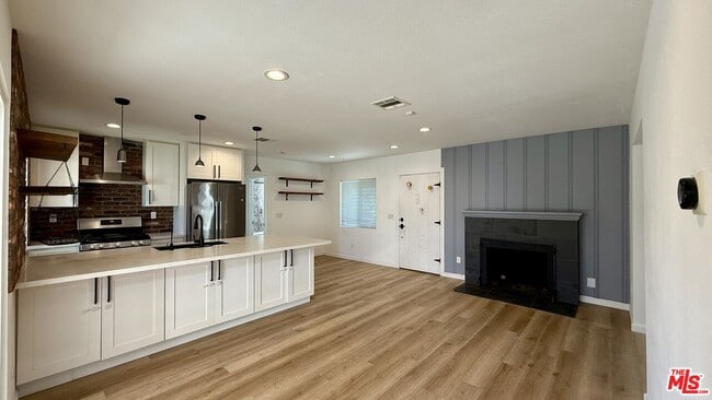 Building Photo - 6056 Fair Ave