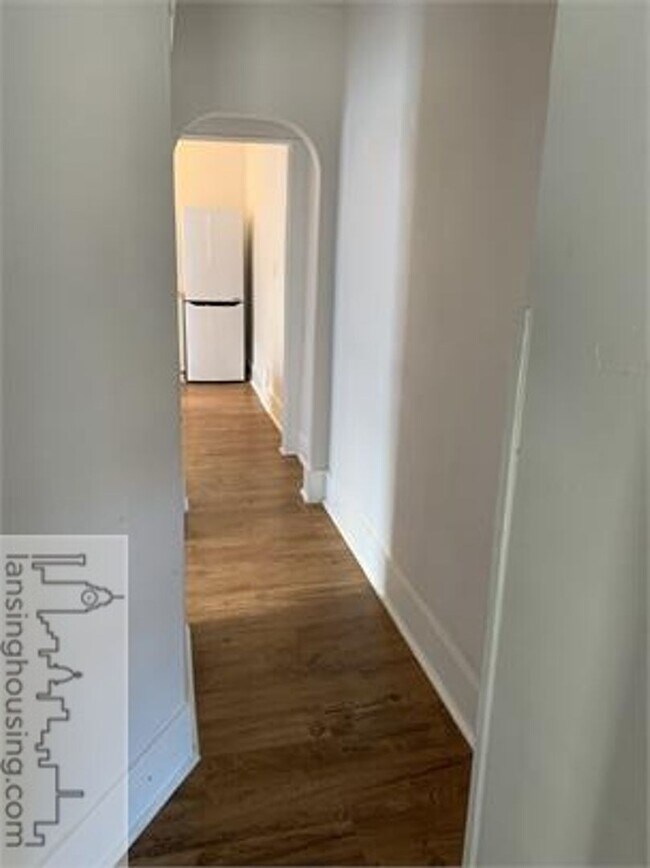 Foto del edificio - 318 E Hillsdale St